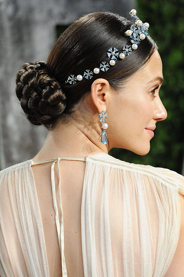 elle-wedding-hairstyles-salma-hayek-xln-xln